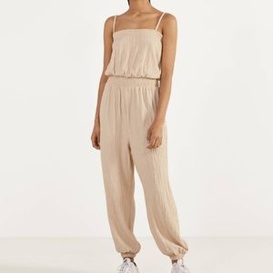 Bershka Harem cream jumpsuit